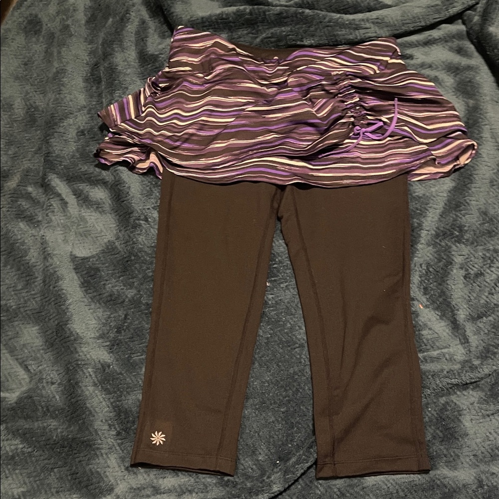 Athleta skirted capris size medium